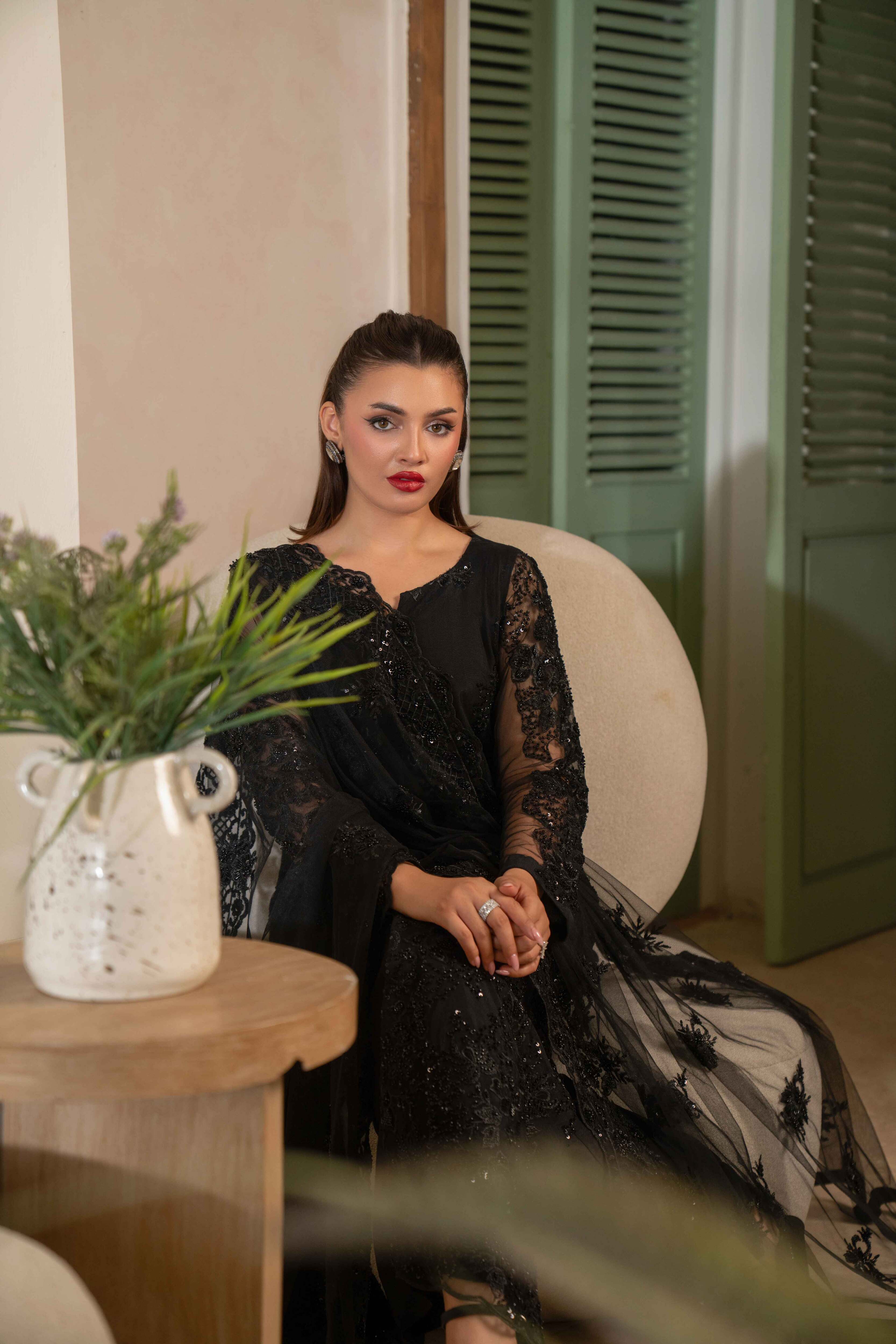 BLACK EMBELLISHED NET SET