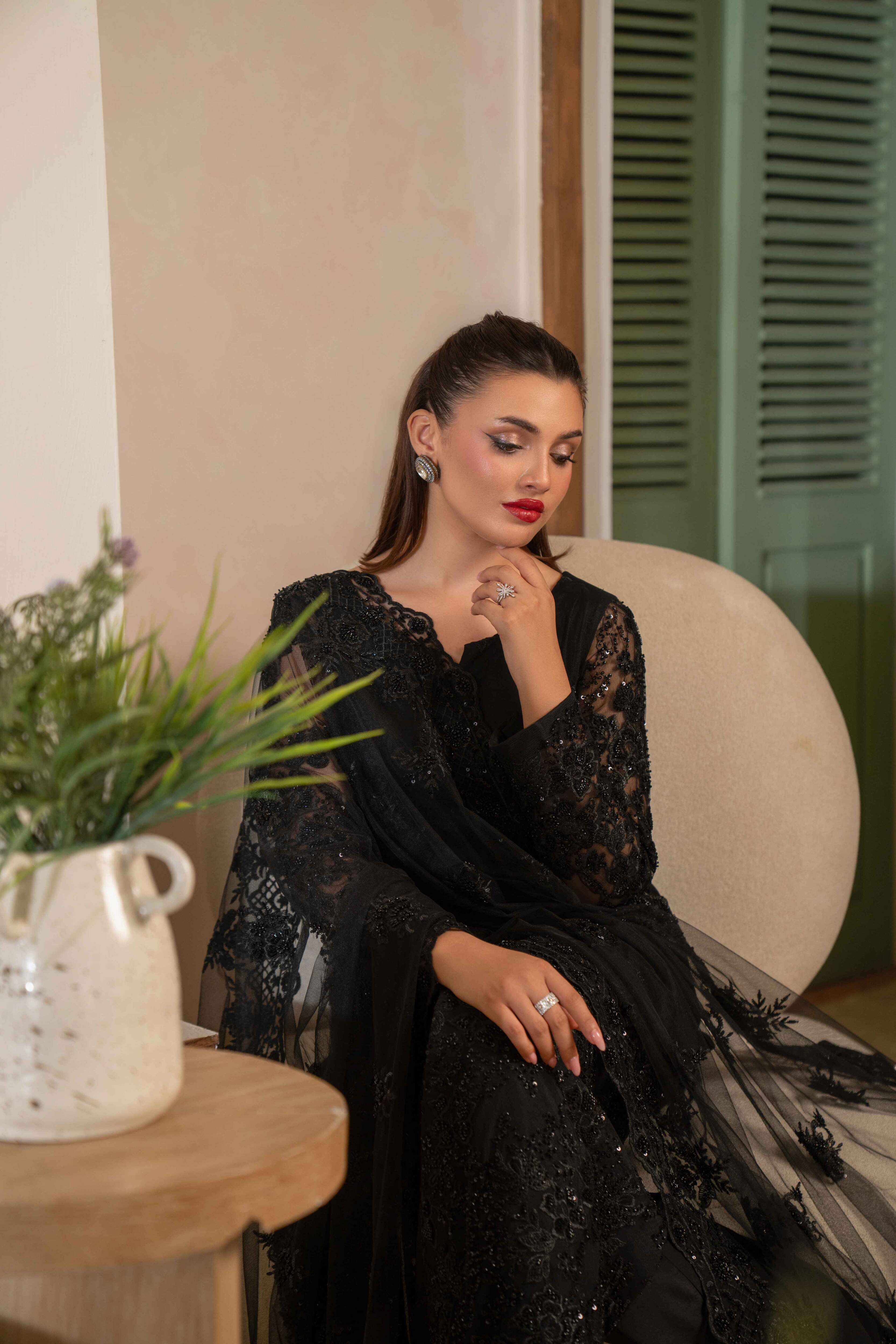 BLACK EMBELLISHED NET SET