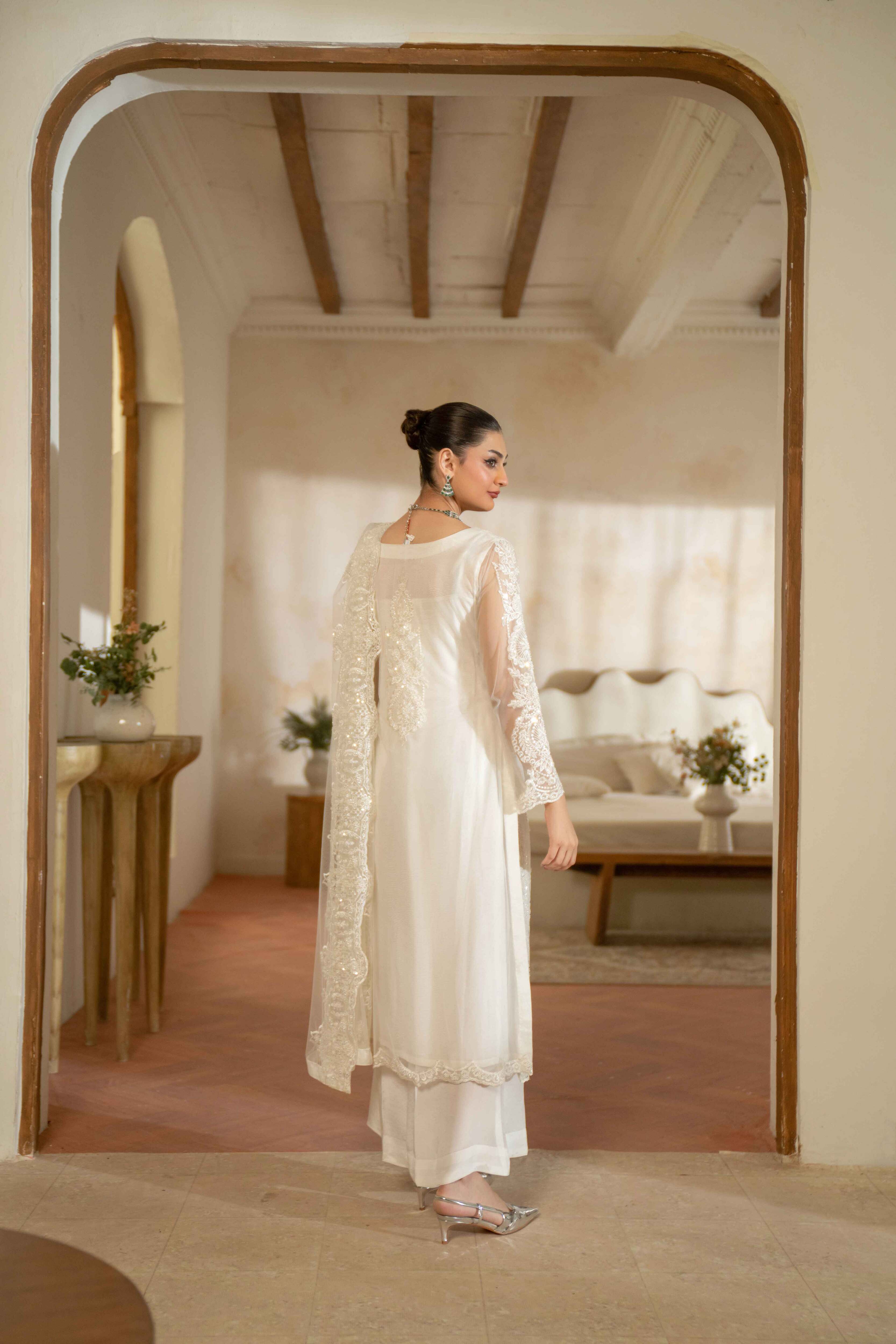 IVORY EMBELLISHED NET SET