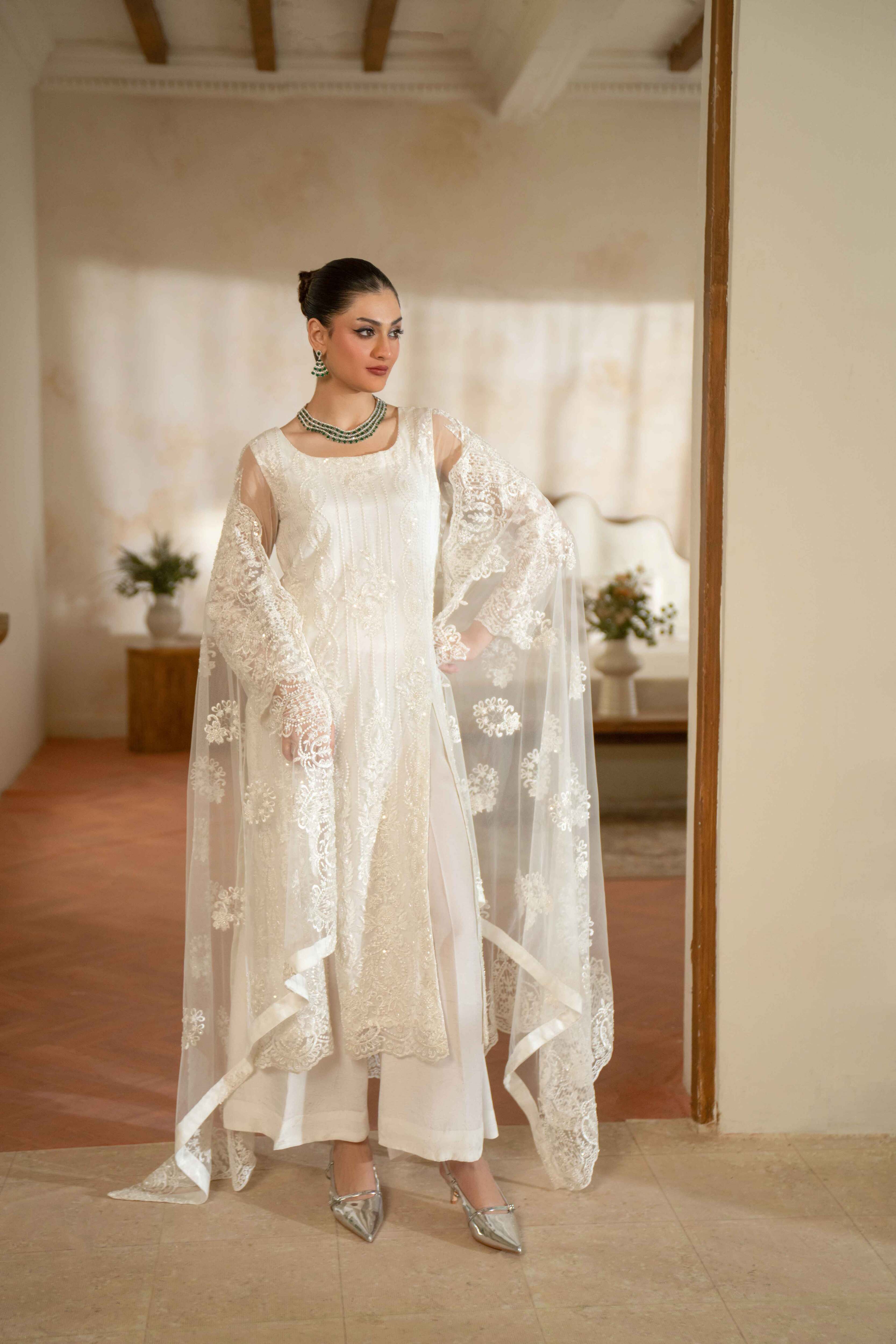 IVORY EMBELLISHED NET SET