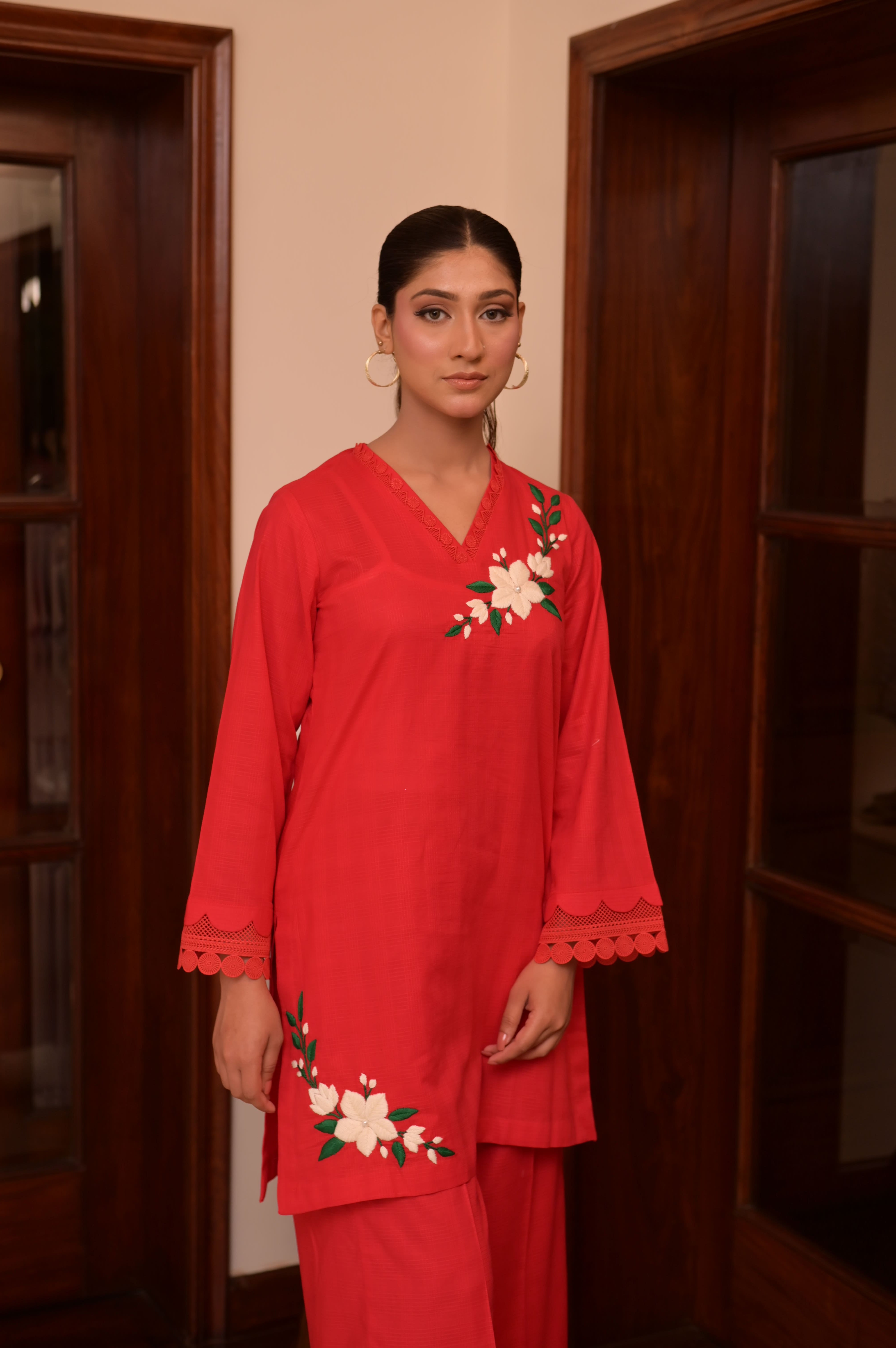 CRIMSON BLOOM HAND-EMBROIDERED COTTON JACQUARD 2-PC SET