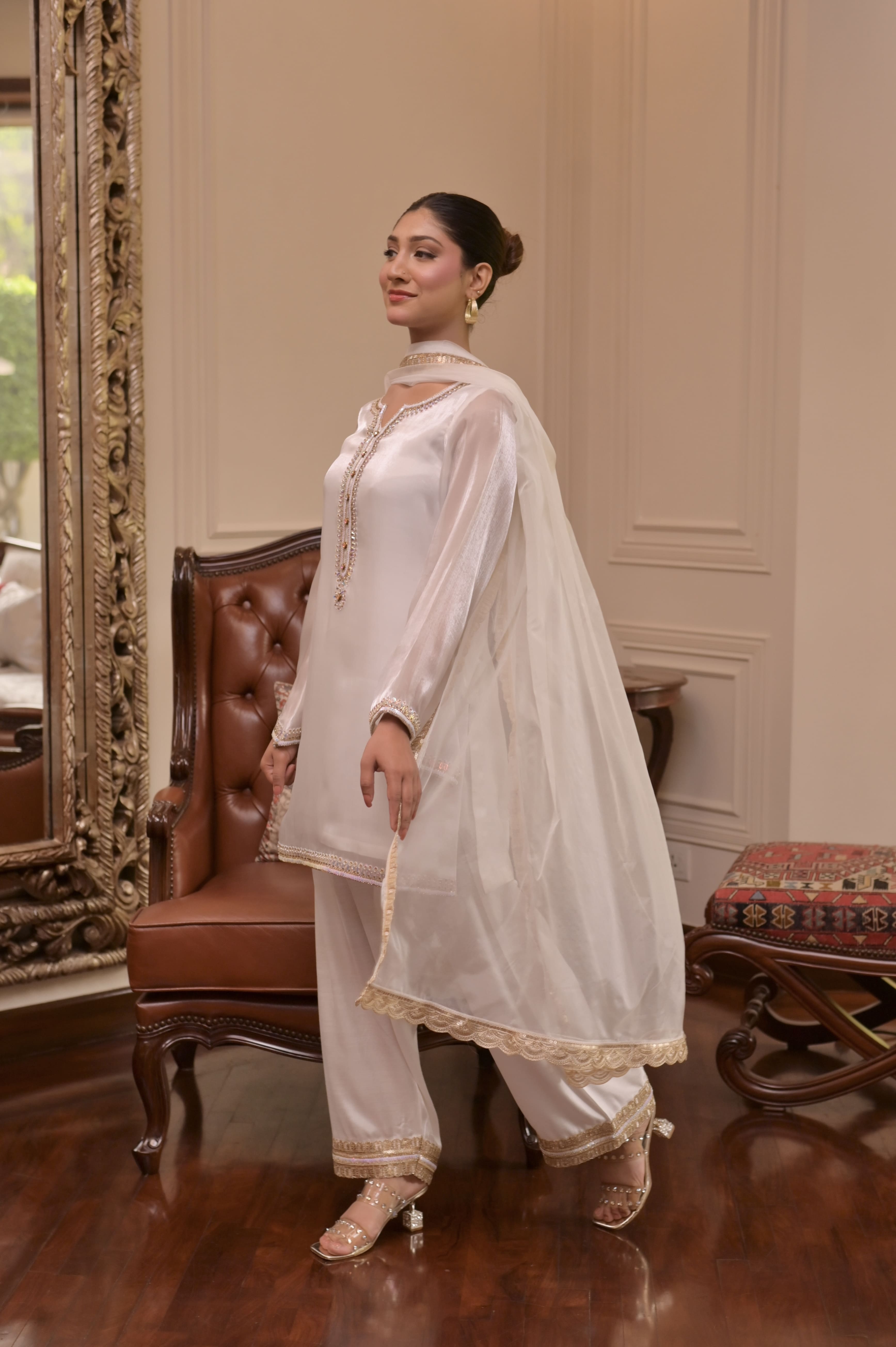 CELESTIAL SWAN HANDWORKED 3-PC ENSEMBLE
