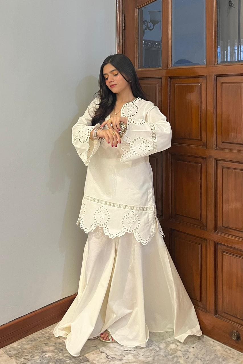 IVORY CHIKANKARI 2-PC SET