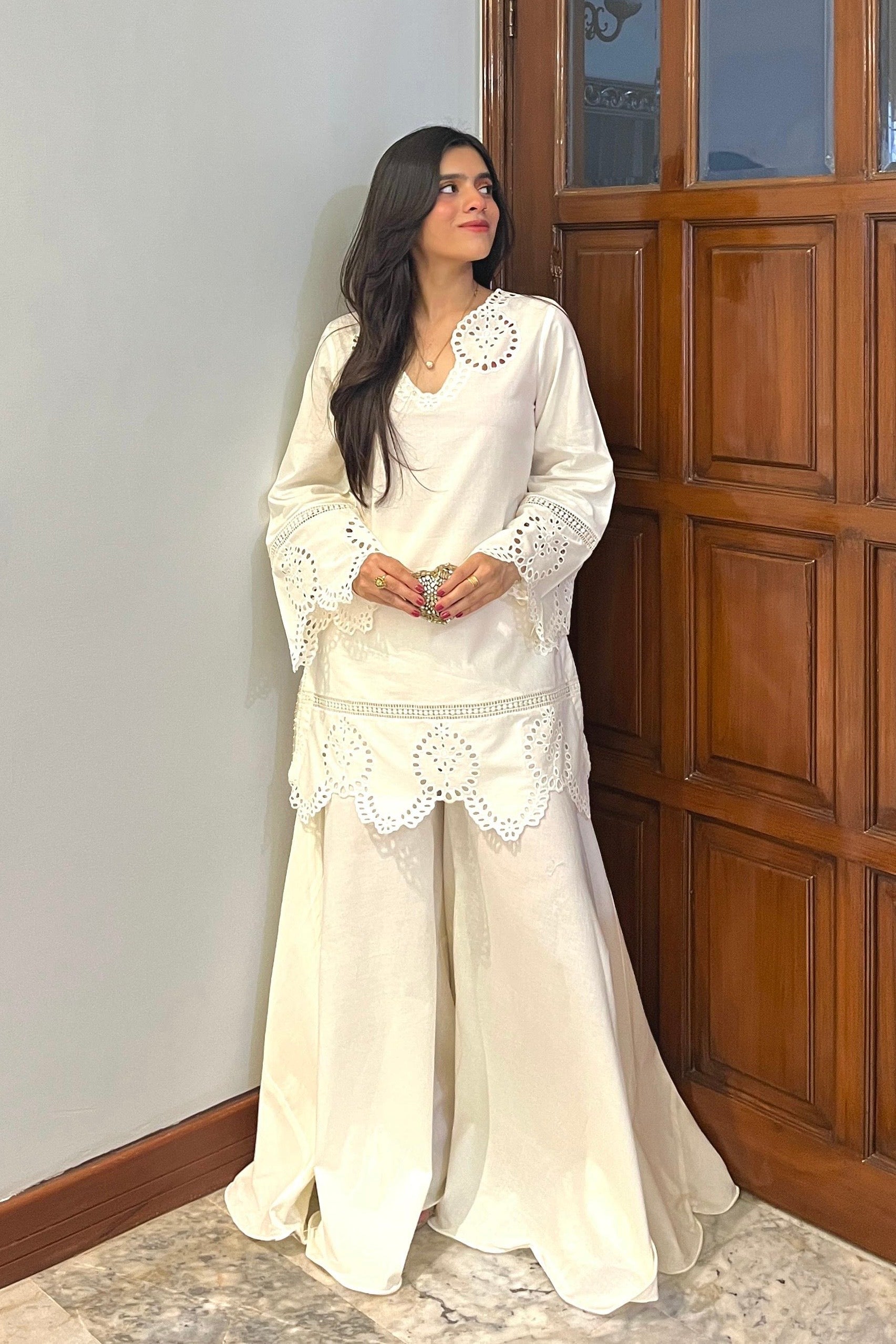 IVORY CHIKANKARI 2-PC SET