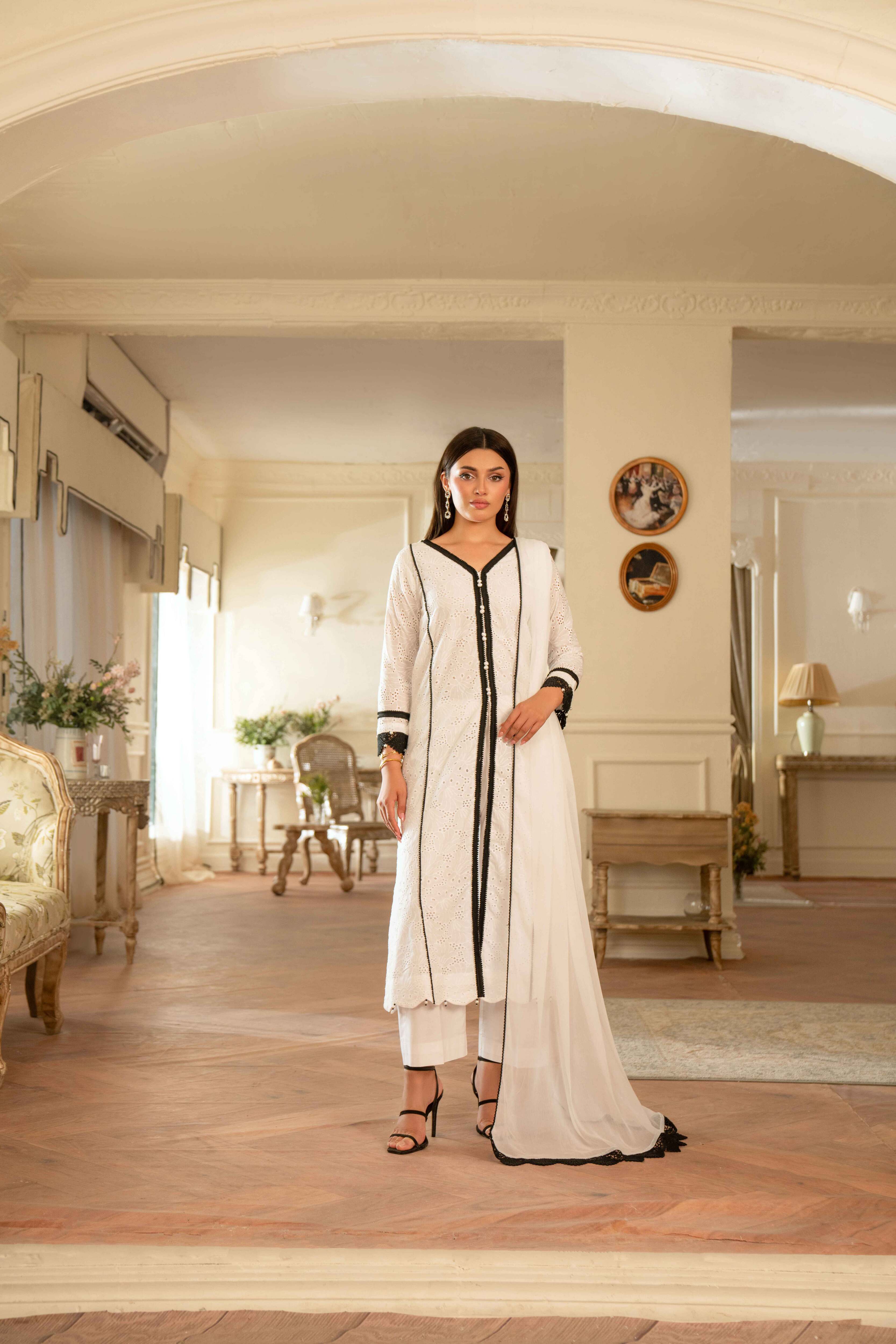 WHITE & BLACK CHIKANKARI SET
