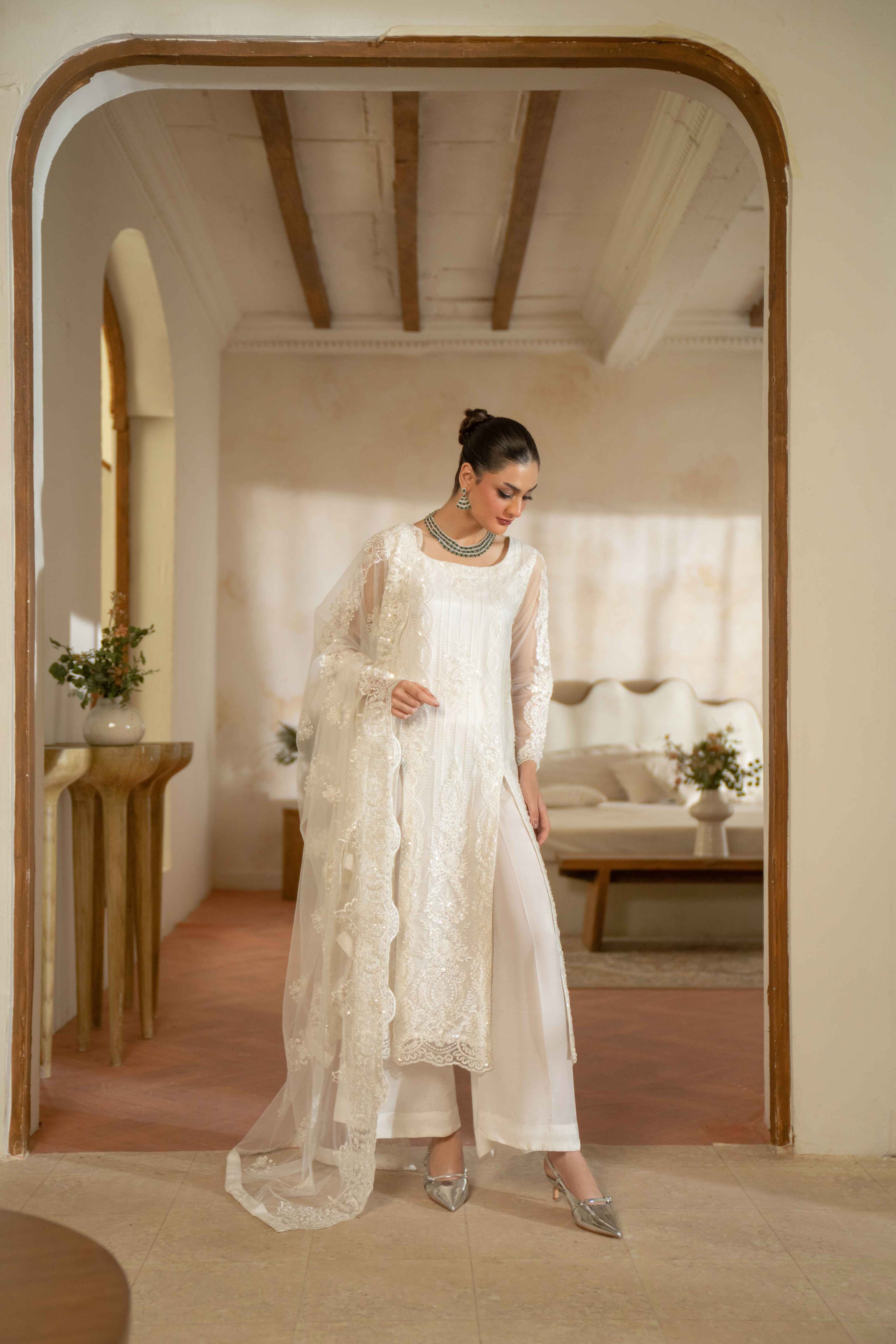 IVORY EMBELLISHED NET SET
