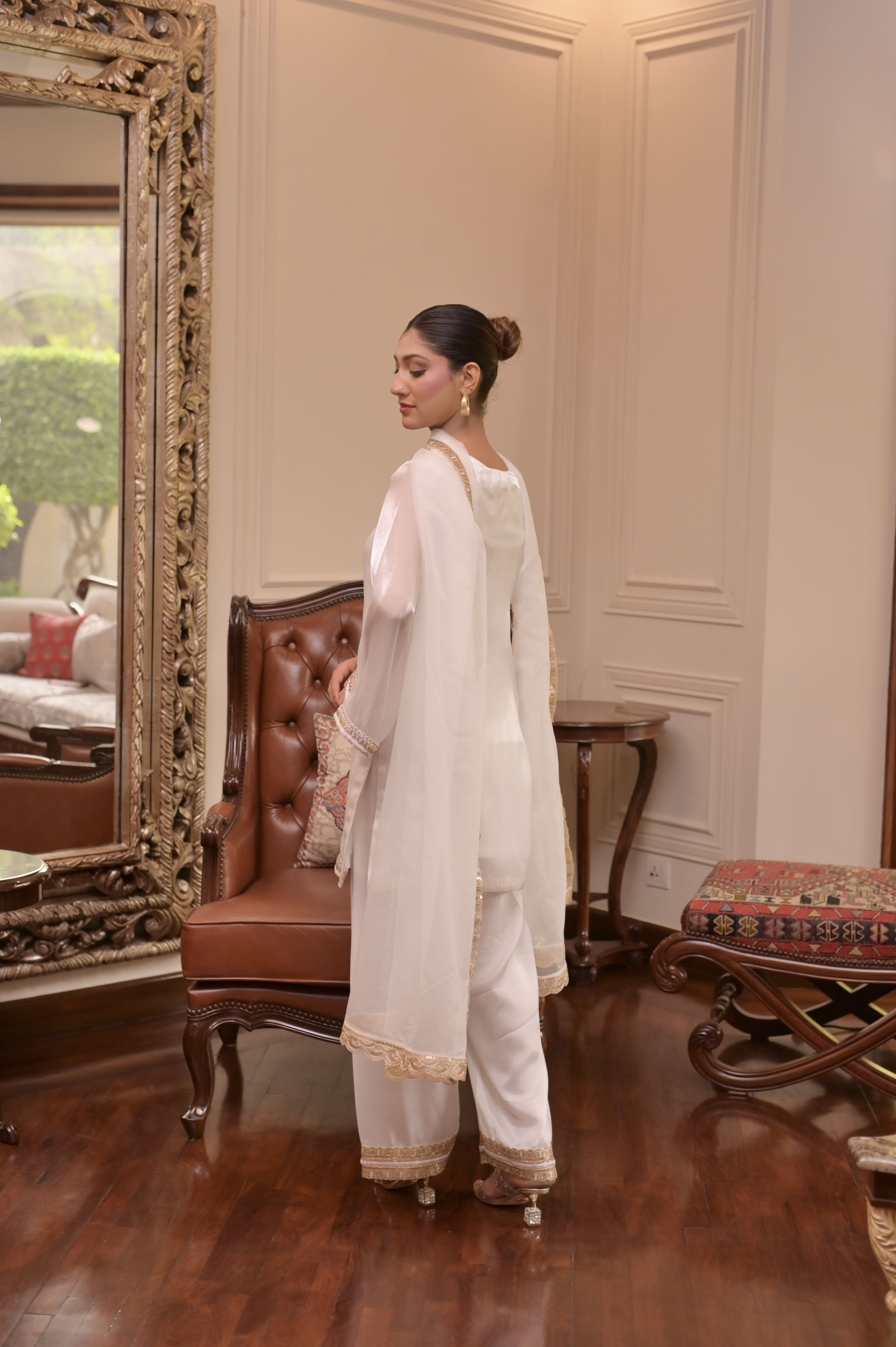 CELESTIAL SWAN HANDWORKED 3-PC ENSEMBLE
