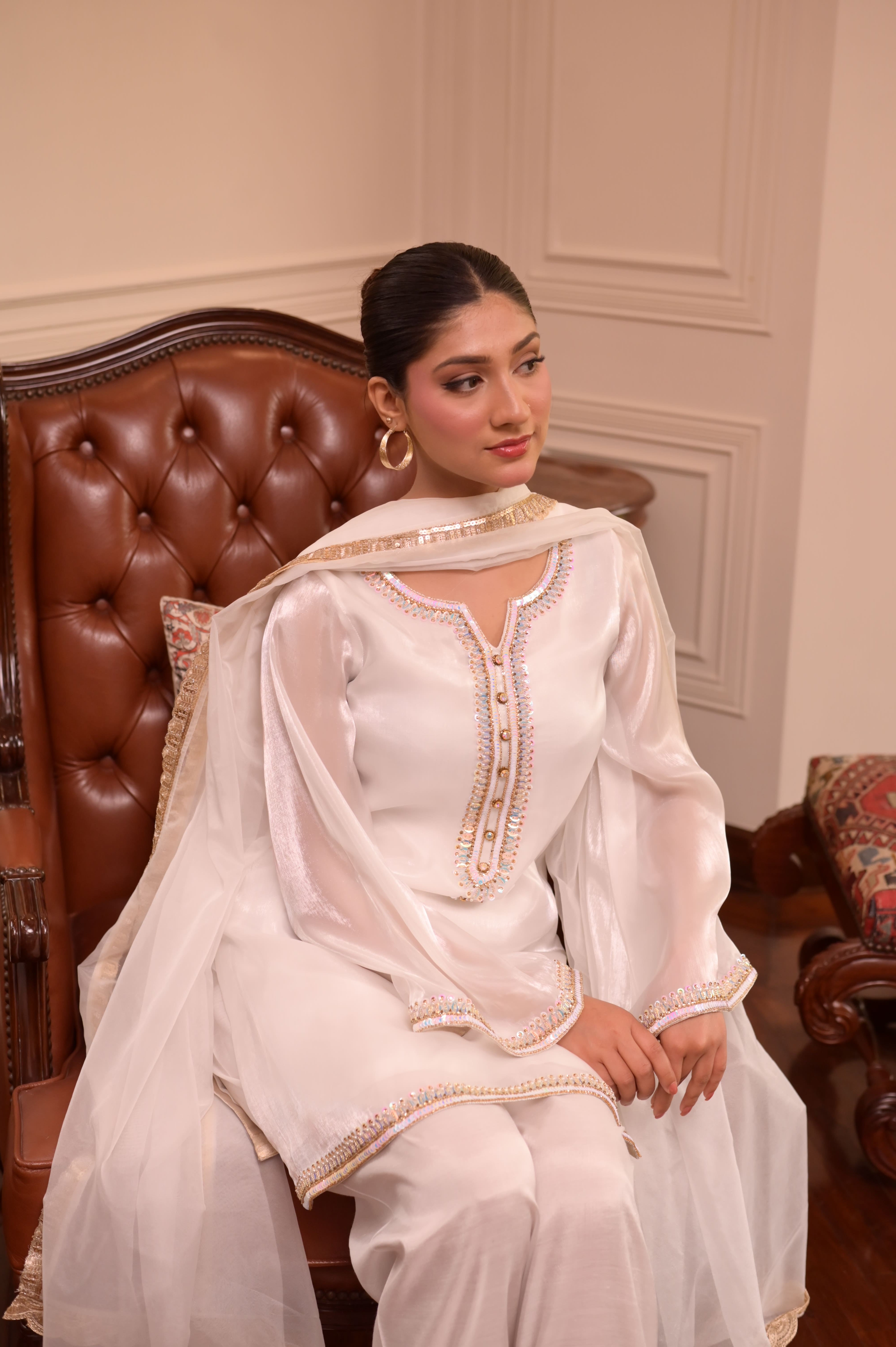 CELESTIAL SWAN HANDWORKED 3-PC ENSEMBLE