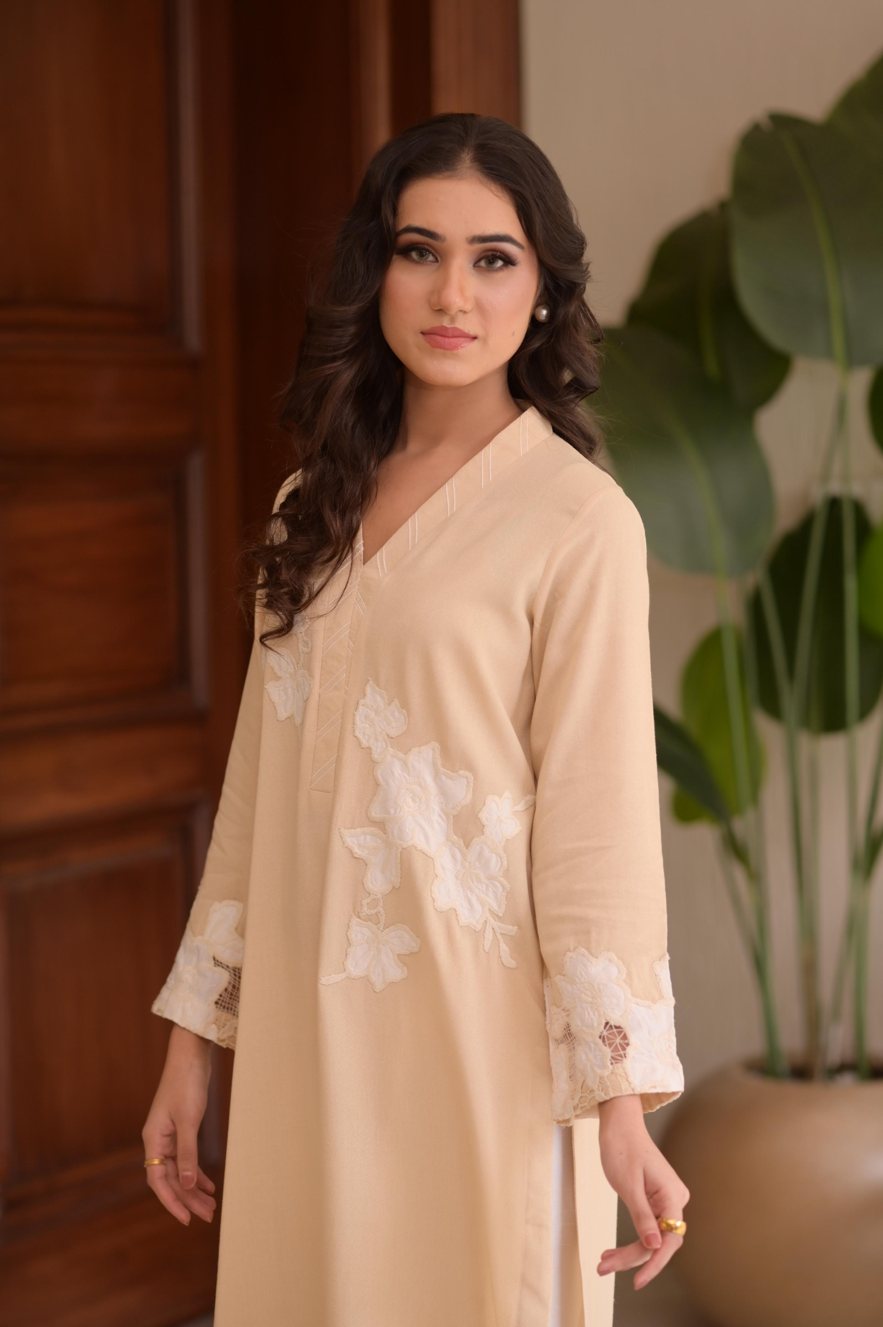 Cream Karandi Appliqué 2-Pc Set