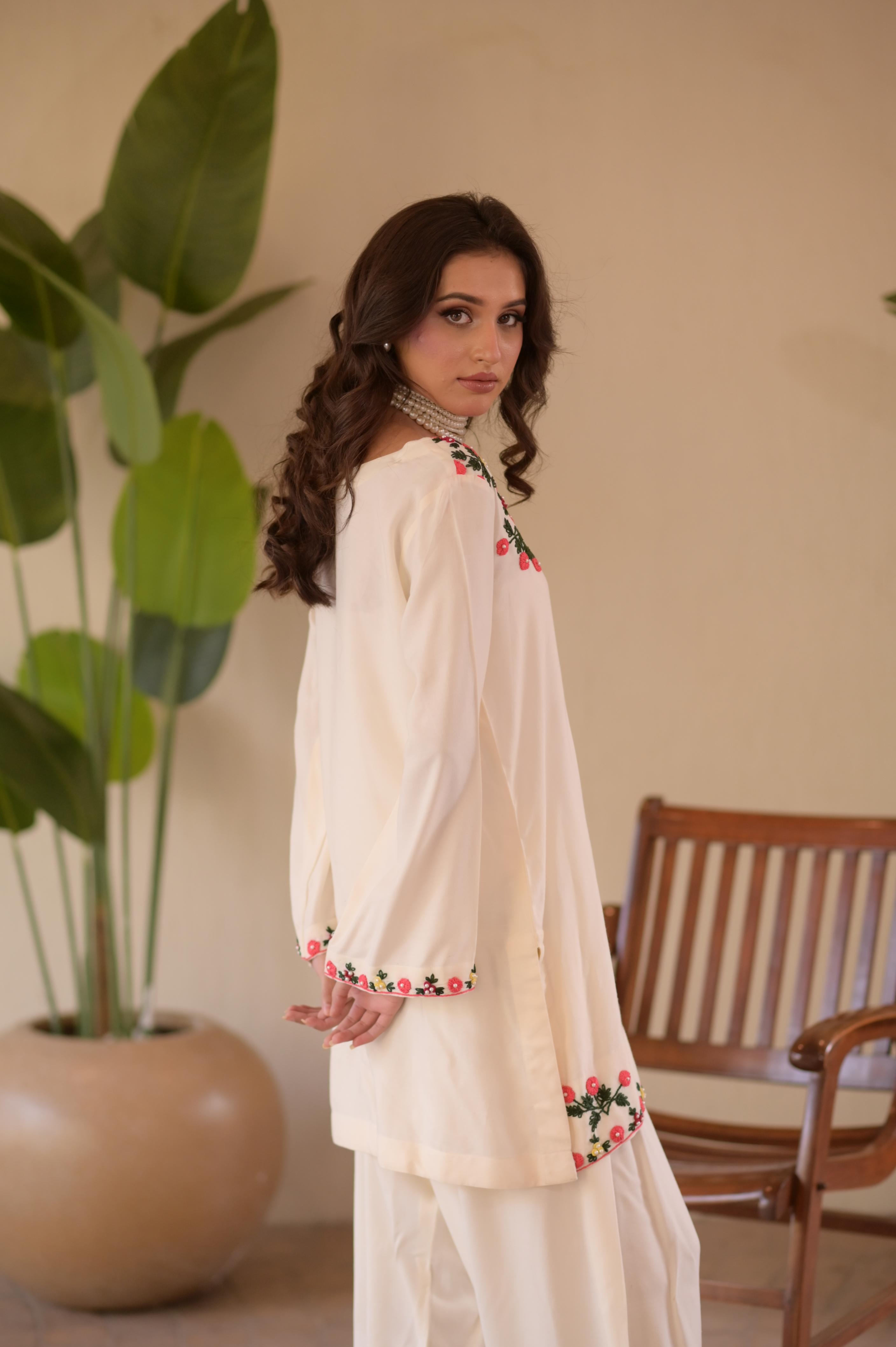 Ivory Hand-Embroidered Farshi 2-Pc Linen Set