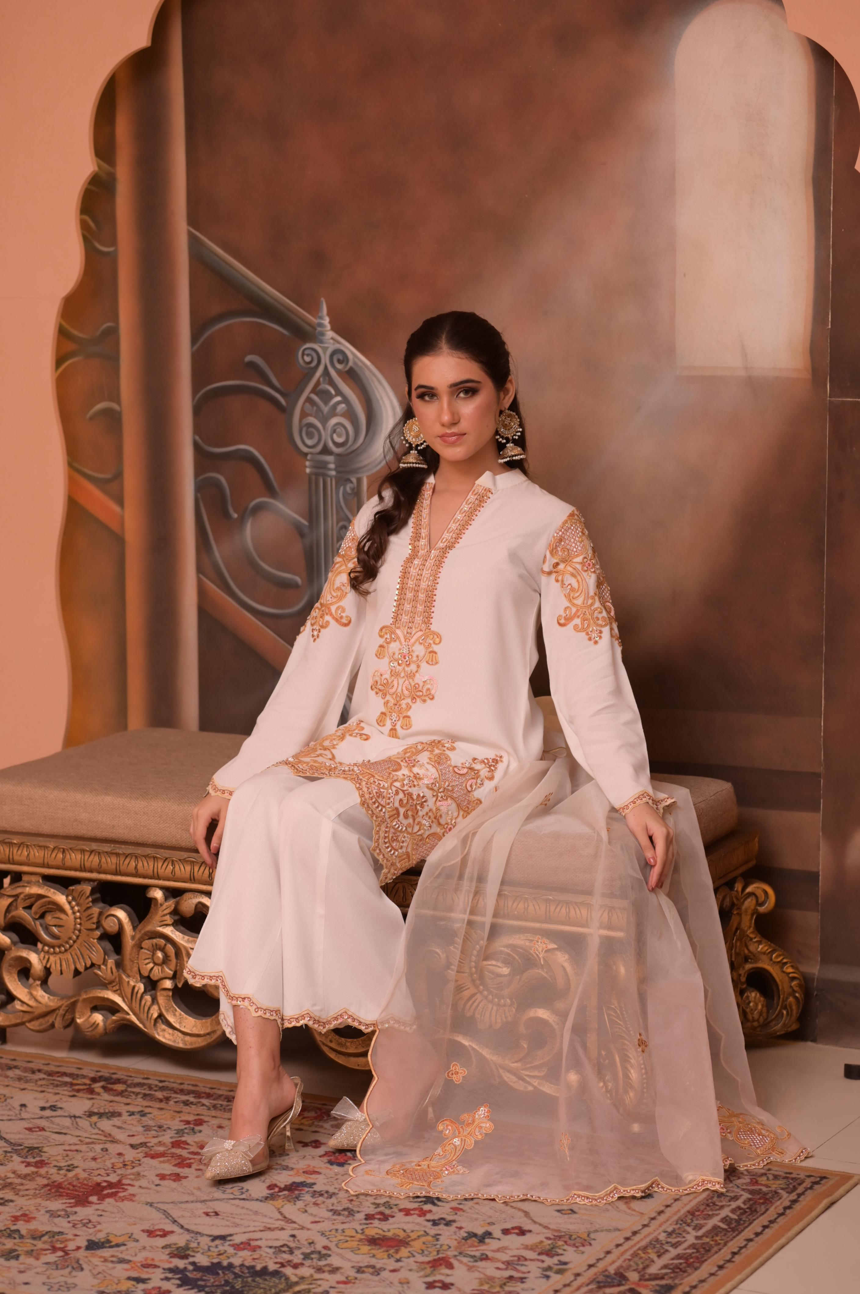 Soft Peach Ornate 3-Pc Karandi Set